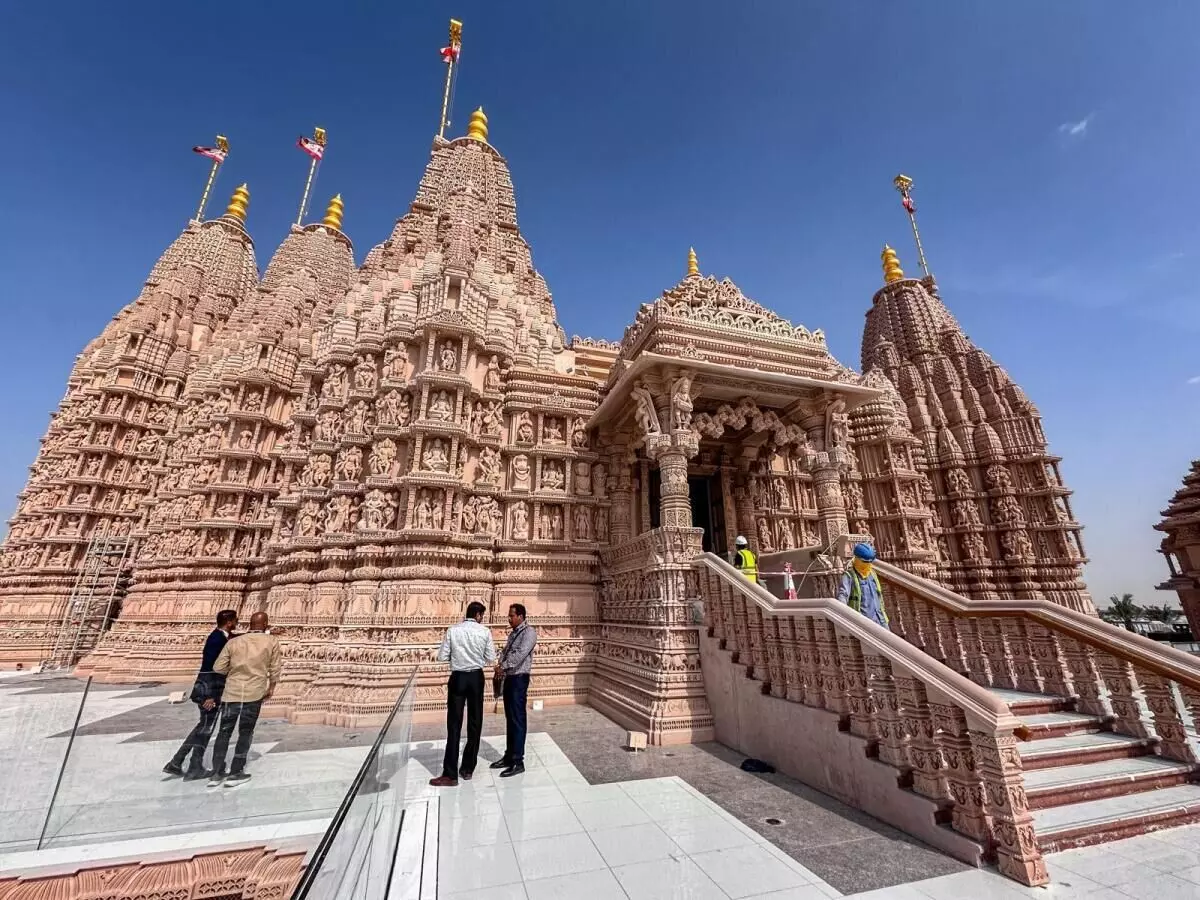 Hindu Temple: అబుదాబిలో అతిపెద్ద హిందూ ఆలయం